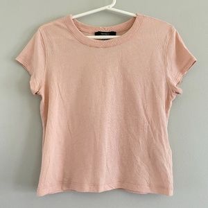 🥝 2/$10  Light Pink Cropped Crew Neck Tee